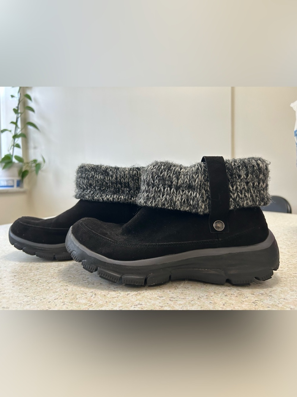 Skechers Black Ankle Winter Boots with Gray Knit Cuff